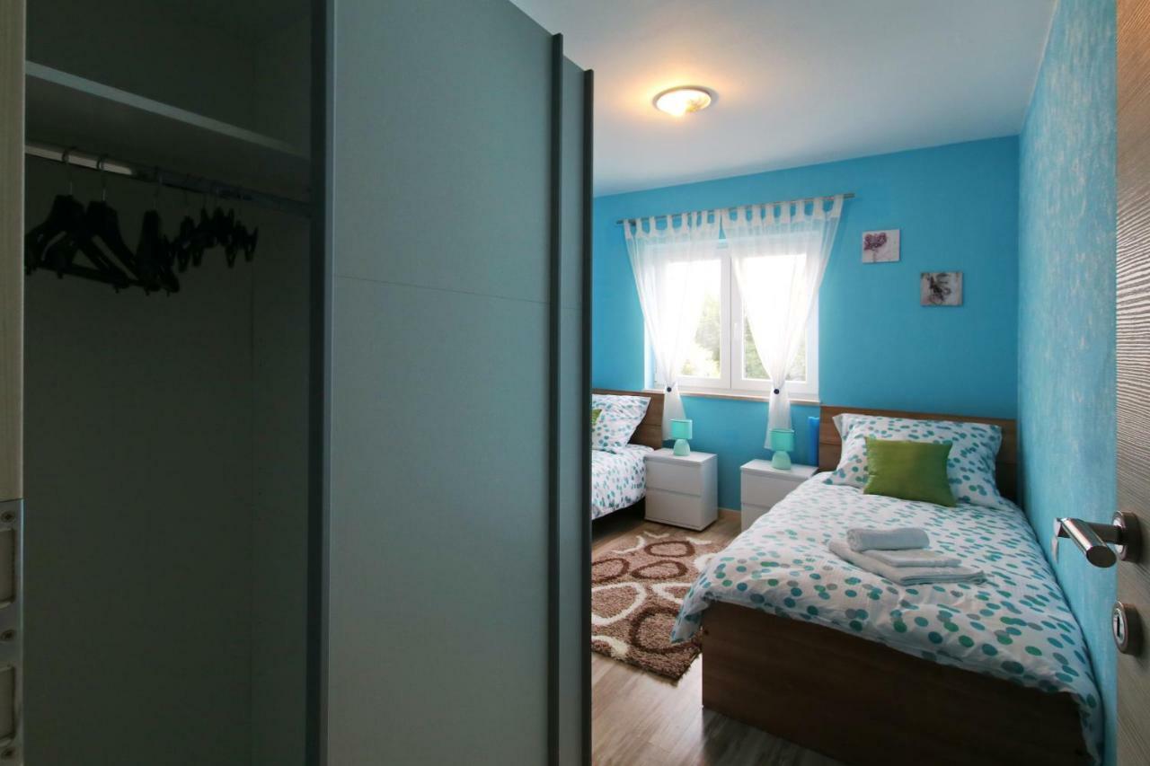 Apartment Valmas Pula Buitenkant foto