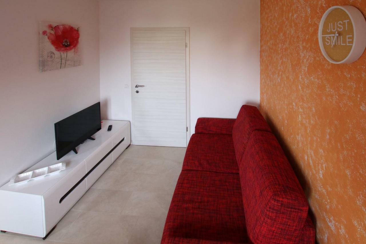 Apartment Valmas Pula Buitenkant foto